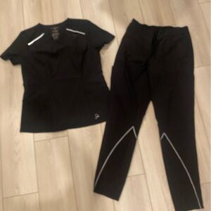 Jaanuu medical scrub set